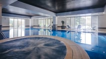 The bubble pool and pool inside the spa at The Runnymede on Thames