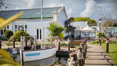 Lakeside exterior and grounds