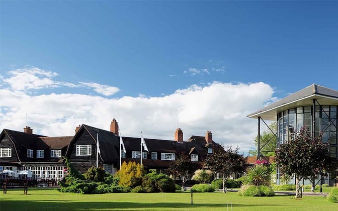 Sinah Warren exterior and grounds